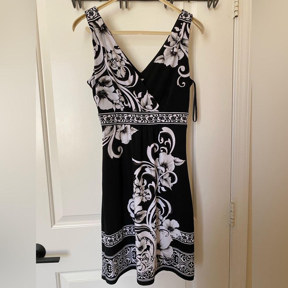 White House Black Market dress. Super light and airy